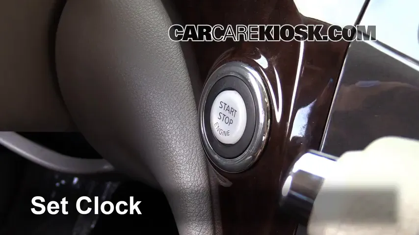 2012 Nissan Quest SV 3.5L V6 Clock